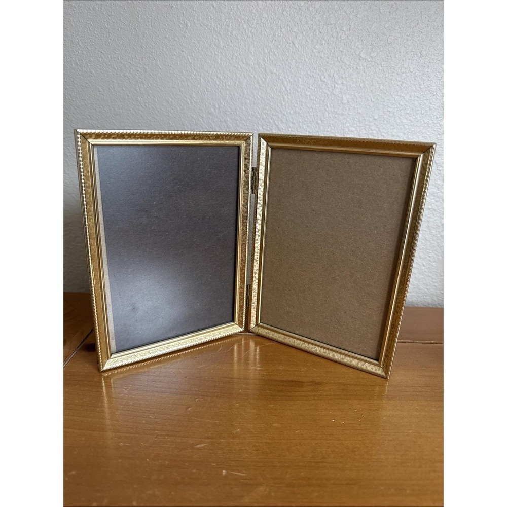 VINTAGE MCM GOLD BRASS HINGED STANDING FOLDING PICTURE‎ FRAMES 5 X 7 PHOTOS